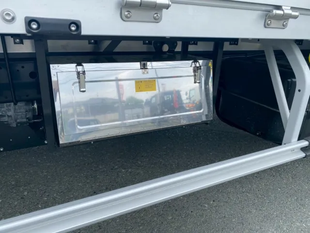 ステンレス工具箱付です|三菱 ファイター 2KG-FK65F(2WD)の写真10