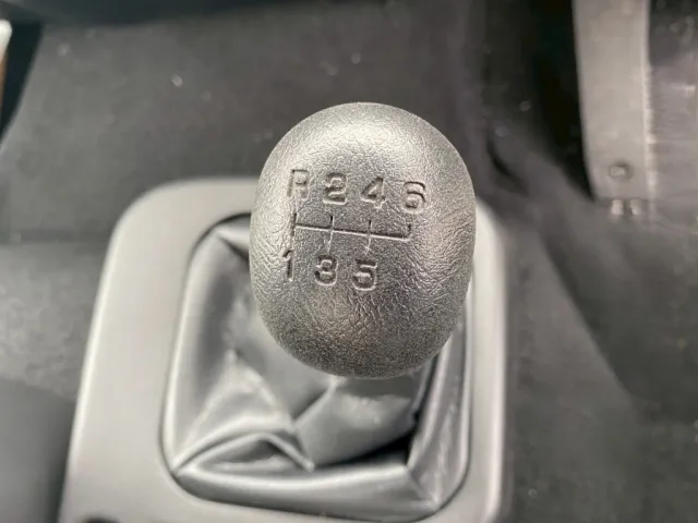 6速マニュアルです|三菱 ファイター 2KG-FK65F(2WD)の写真13