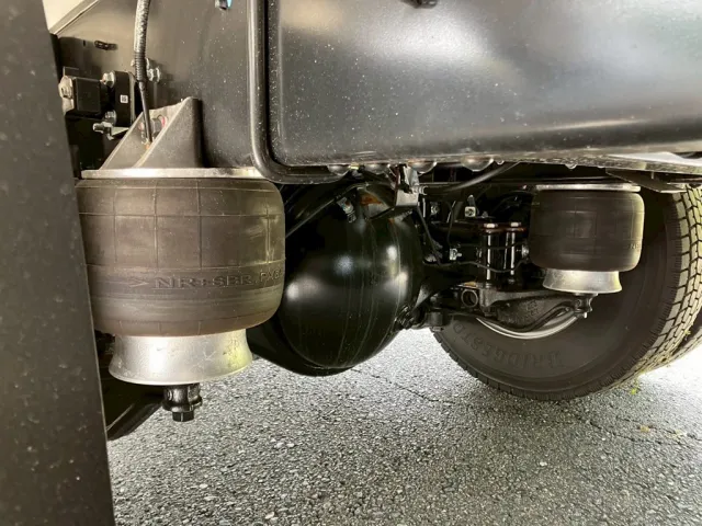 エアサスです。|日野 レンジャー 2KG-FD2ABG(2WD)の写真5