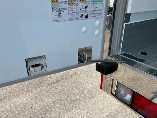 助手席側ストッパーの状態です。|日野 レンジャー 2KG-FD2ABG(2WD)の写真10