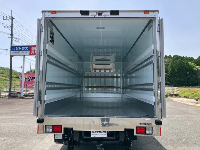 門口周りはステンレス製です。|日野 レンジャー 2KG-FD2ABG(2WD)の写真12