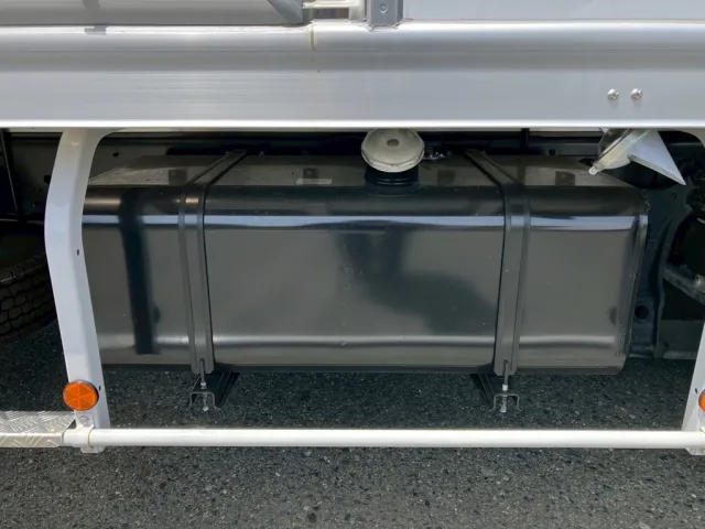 燃料タンクは200Lです。|日野 レンジャー 2KG-FD2ABG(2WD)の写真27