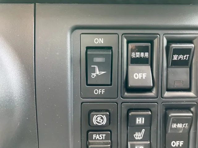 ゲートのメインスイッチです。|日野 レンジャー 2KG-FD2ABG(2WD)の写真29