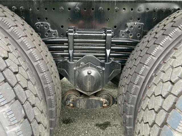 リーフサスです。|日野 プロフィア 2DG-FS1AJEの写真5