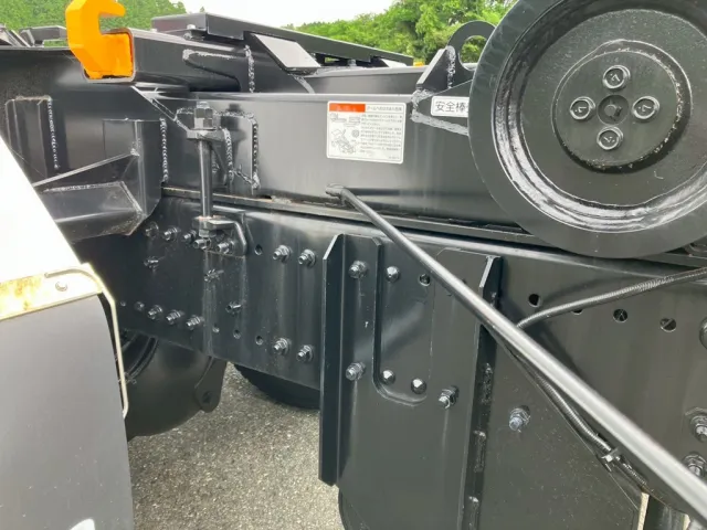 シャーシの状態です。|日野 プロフィア 2DG-FS1AJEの写真6