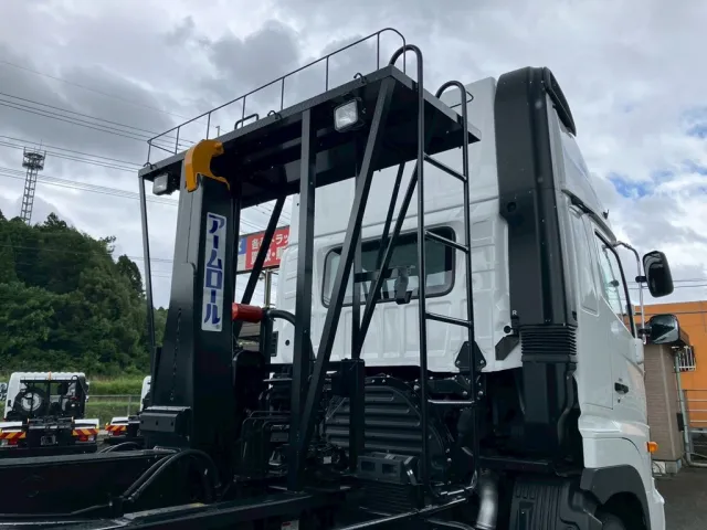 つい立付きです。|日野 プロフィア 2DG-FS1AJEの写真8