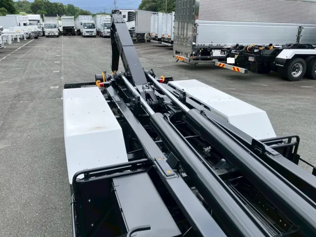 ツインシリンダーです。|日野 プロフィア 2DG-FS1AJEの写真10