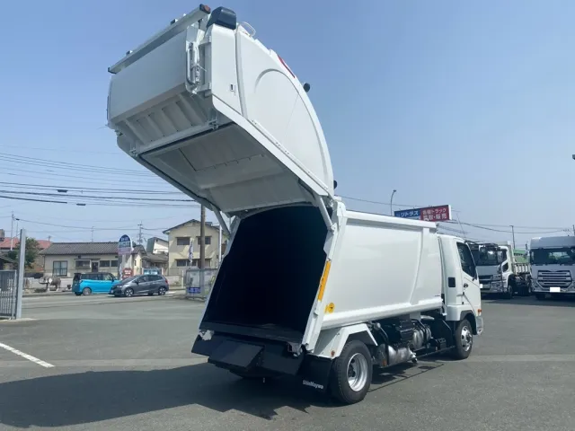 三菱 ファイター 2KG-FK72F(2WD)の写真4