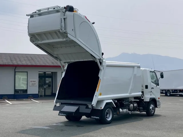 三菱 ファイター 2KG-FK72F(2WD)の写真4