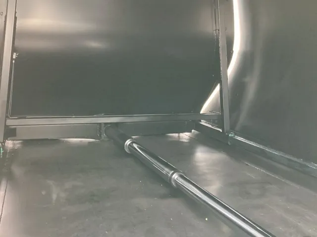 排出板裏側、シリンダーの状態です。|三菱 ファイター 2KG-FK72F(2WD)の写真12