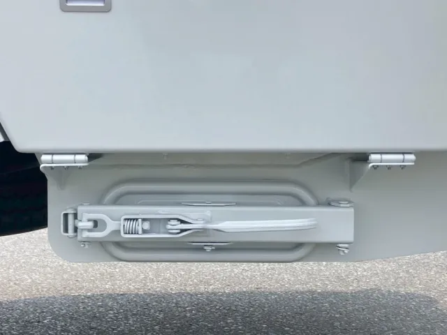 汚水タンクの排水口です。|三菱 ファイター 2KG-FK72F(2WD)の写真17