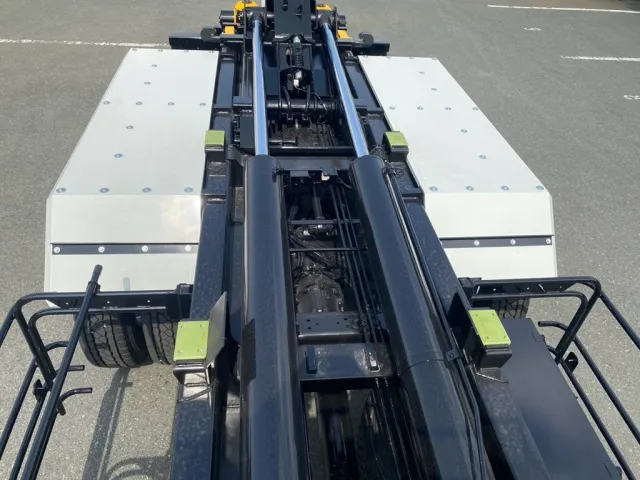 ツインシリンダーです|三菱 スーパーグレート 2PG-FV80VYの写真10