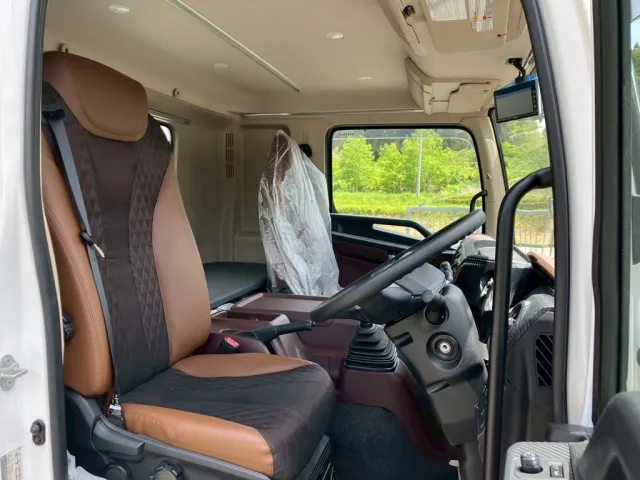 日野 レンジャー 2KG-FD2ABG(2WD)の写真7