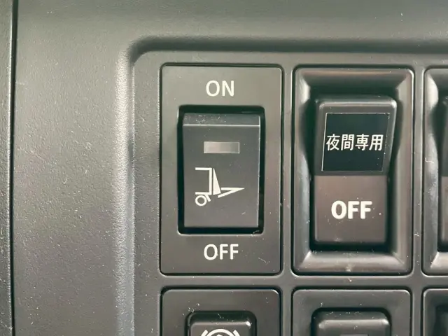 ゲートのメインスイッチです。|日野 レンジャー 2KG-FD2ABG(2WD)の写真31
