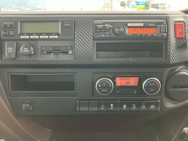 インパネ周りの状態です。|日野 レンジャー 2KG-FD2ABG(2WD)の写真32