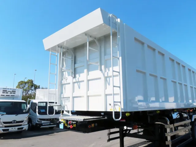 シートデッキ・ハシゴ付きです。|コダイラ  KFL32改の写真12