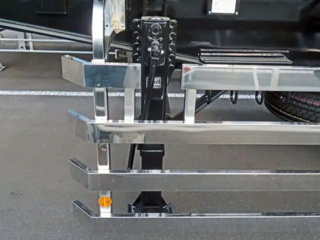 脚は手動式です。|コダイラ  KFL32改の写真24