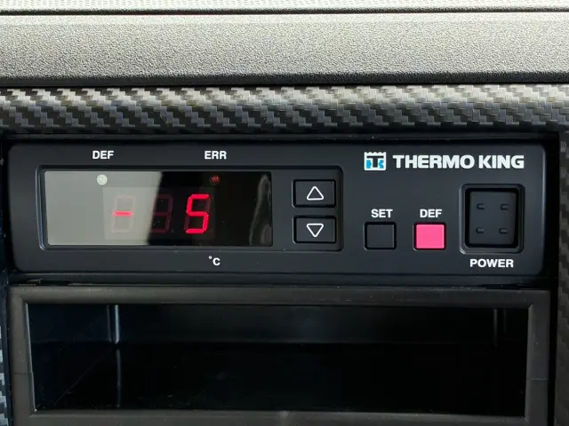 冷凍機は、-5℃設定(中温仕様です)|日野 プロフィア 2DG-FW1AHCの写真23