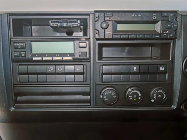 パネル周りの状態です。|三菱 ファイター 2KG-FK65F(2WD)の写真23