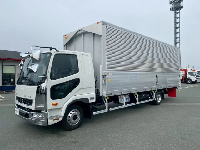 ベッド付キャブです|三菱 ファイター 2KG-FK65F(2WD)の写真1