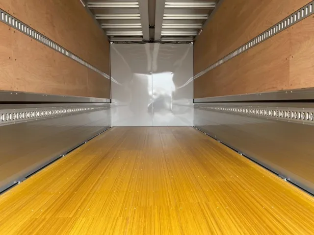 ラッシングレールは2段です|三菱 ファイター 2KG-FK65F(2WD)の写真7