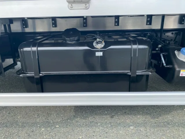 燃料タンクは200Lです|三菱 ファイター 2KG-FK65F(2WD)の写真10