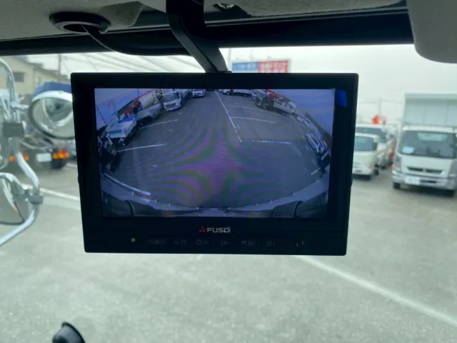 バックモニター|三菱 ファイター 2KG-FK65F(2WD)の写真18