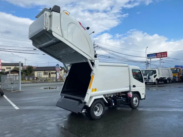 ハッチオープン|三菱 キャンター 2RG-FEAV0(2WD)の写真3