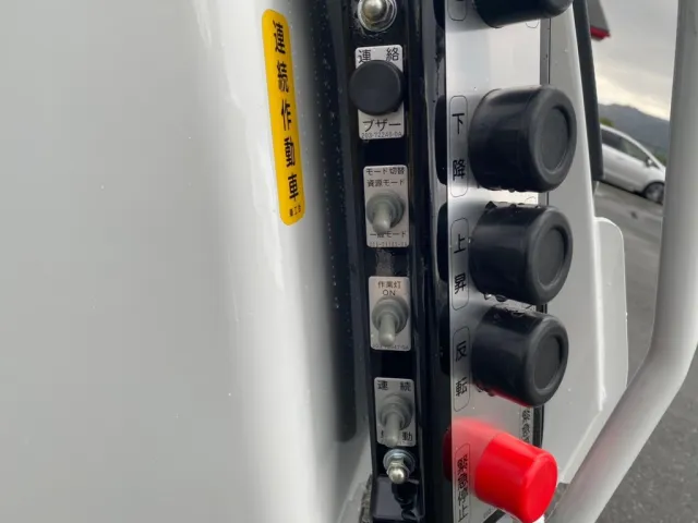 連続切り替えスイッチ|三菱 キャンター 2RG-FEAV0(2WD)の写真12