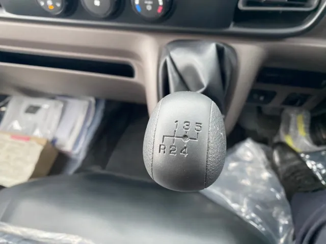 5速MT|三菱 キャンター 2RG-FEAV0(2WD)の写真20