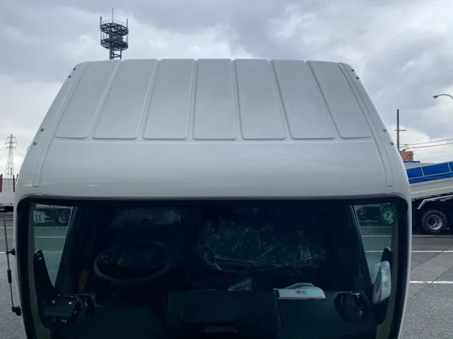 キャブ天井|三菱 キャンター 2RG-FEAV0(2WD)の写真25