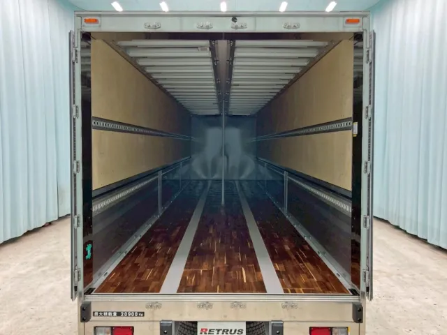 門口周りはステンレス製です。|トレクス  PFN24103の写真10