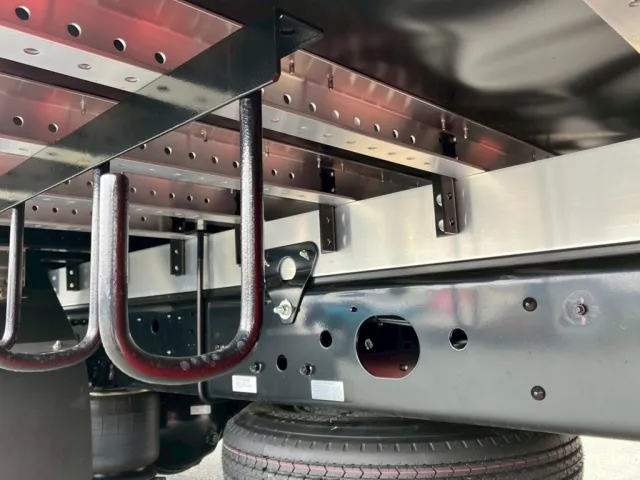 シャーシとネタの状態です。|三菱 ファイター 2KG-FK65F(2WD)の写真6