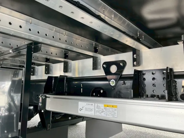 シャーシとネタの状態です。|三菱 ファイター 2KG-FK65F(2WD)の写真6