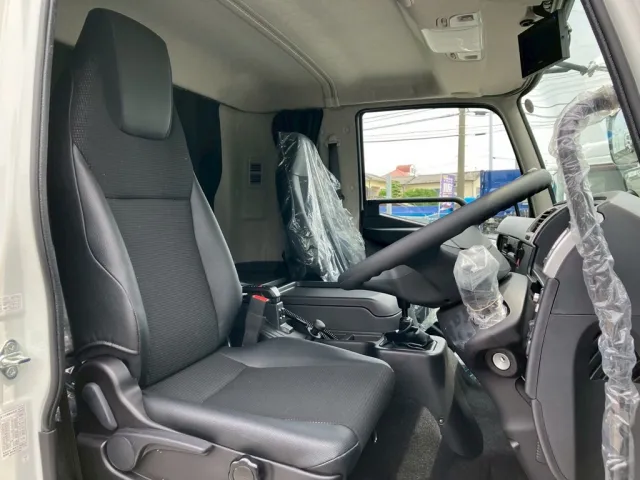 三菱 ファイター 2KG-FK65F(2WD)の写真7