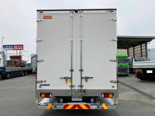 ハンマーロック・蝶番・キャッチはステンレス製です。|三菱 ファイター 2KG-FK65F(2WD)の写真8