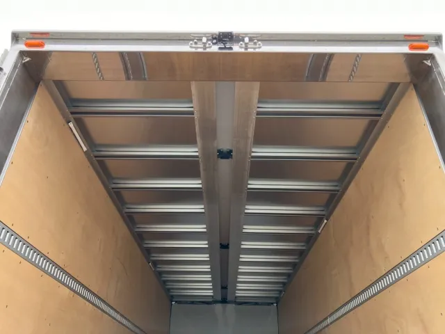 センタービームレスです。|三菱 ファイター 2KG-FK65F(2WD)の写真11