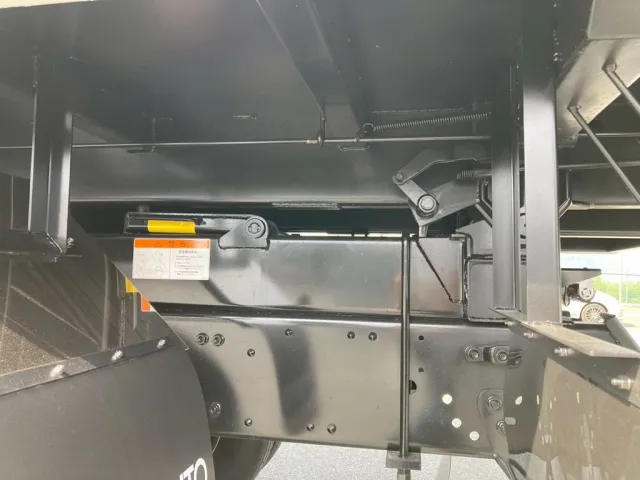 シャーシとネタの状態です。|三菱 スーパーグレート 2PG-FV80VYの写真6