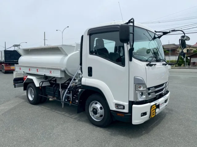 いすゞ フォワード 2RG-FRR90S1(2WD)の写真2