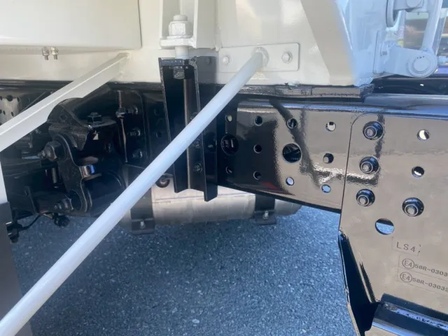 シャーシ廻り|三菱 キャンター 2PG-FEB90(2WD)の写真6