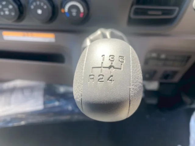 5速MTインパネシフト|三菱 キャンター 2PG-FEB90(2WD)の写真18