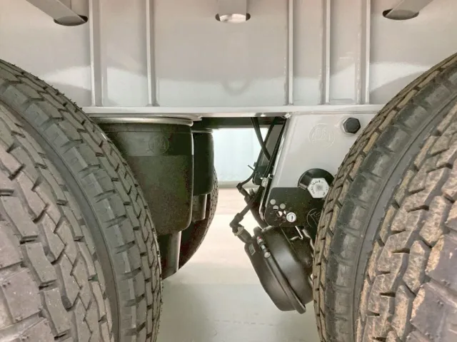 エアサスです。|トレクス  PFB34118改の写真5