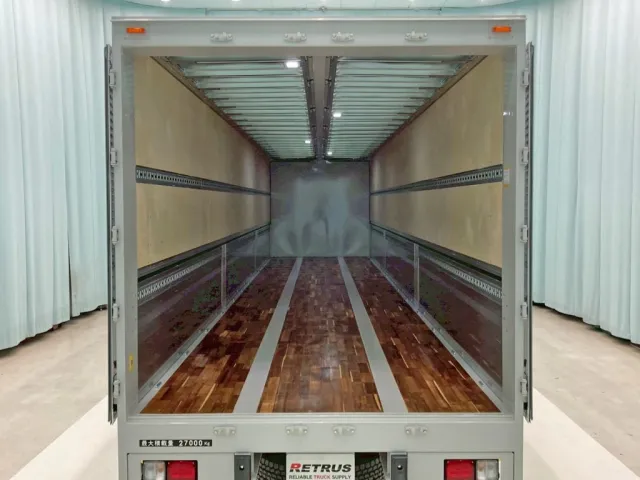 床は板張りです。|トレクス  PFB34118改の写真10