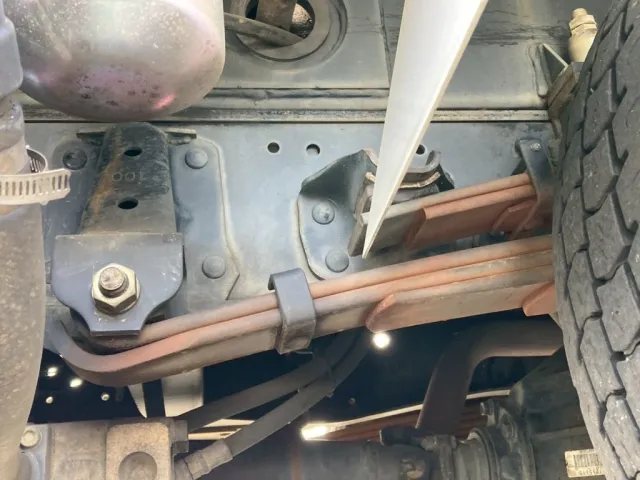 シャシ廻りの状態です|いすゞ エルフ SKG-NKR85YN(2WD)の写真5