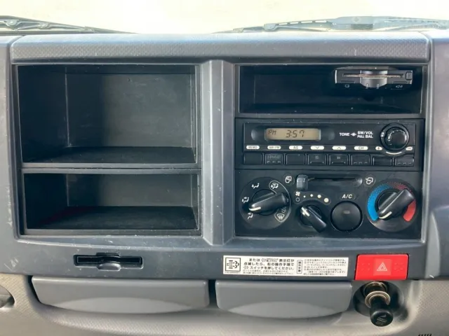 インパネ廻り|いすゞ エルフ SKG-NKR85YN(2WD)の写真11