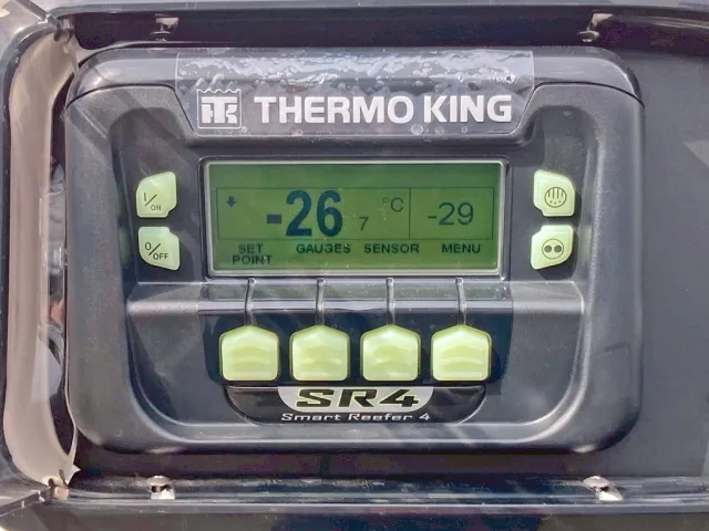 冷凍機は、-29℃設定(低温仕様) 27.6℃スタート 2Hで -26.7℃確認済みです。|トレクス  VFR345の写真17