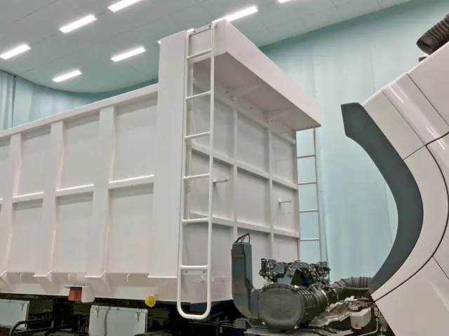 日野 プロフィア 2DG-FS1AHEの写真12