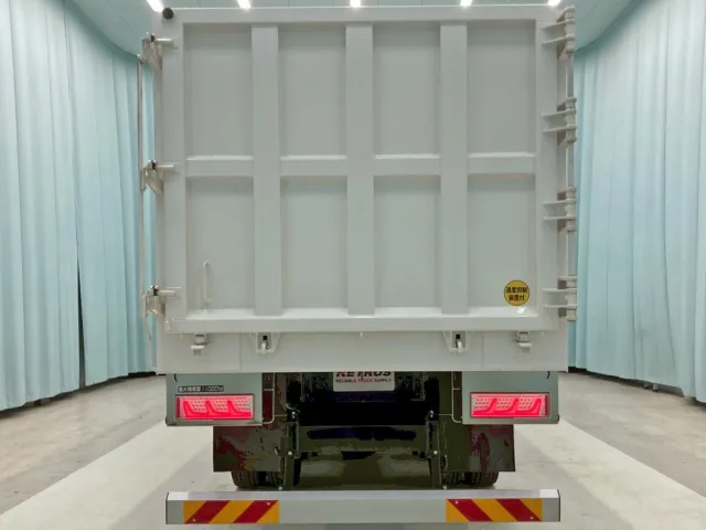 リヤ周りの状態です。|日野 プロフィア 2DG-FS1AHEの写真19