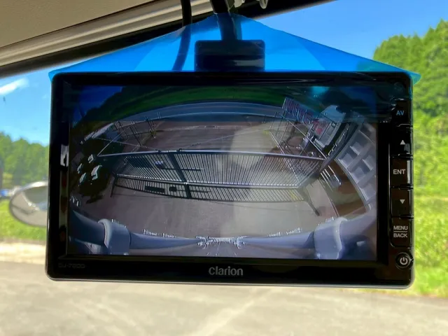 液晶バックモニター付きです。|日野 レンジャー 2PG-FD2ABG(2WD)の写真15