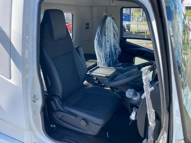 三菱 ファイター 2KG-FK65F(2WD)の写真7